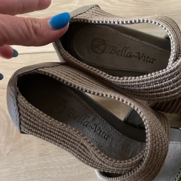 Bella Vita Tan Elastic Strap High Heel Sandals Size 5.5