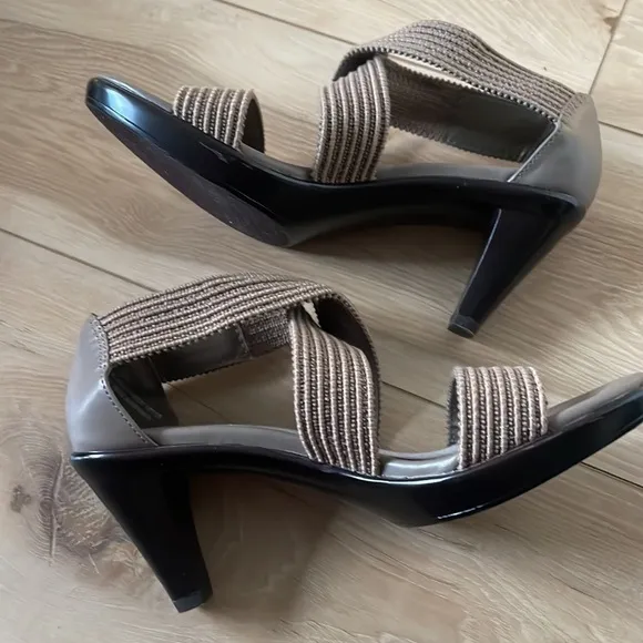 Bella Vita Tan Elastic Strap High Heel Sandals Size 5.5