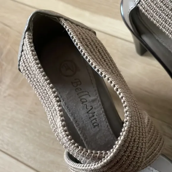 Bella Vita Tan Elastic Strap High Heel Sandals Size 5.5