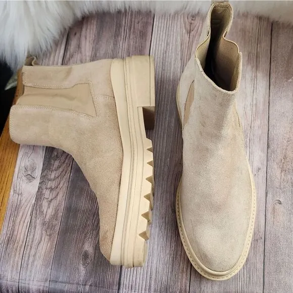 Bernardo Dove Womens Chelsea Sand Tan Pull-on Suede Leather Boots Sz 11