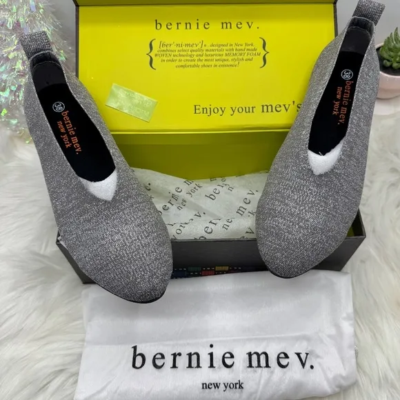 BERNIE MEV Safira Comfort Flats Grey/Silver 7.5 (38)