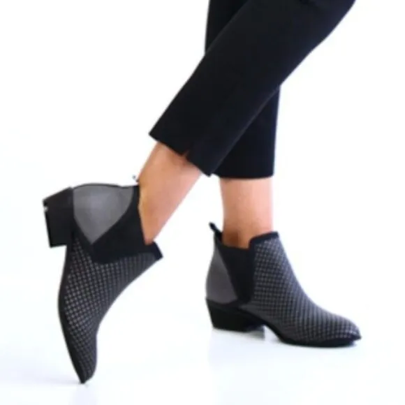 Betabrand Tennis-Western Boot (Black-Diamond)