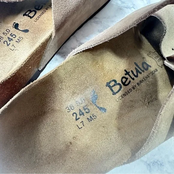 Betula by Birkenstock tan suede leather 2 strap women's mens Arizona sandals