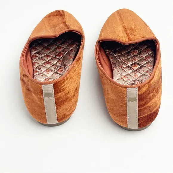 BIRDIES Heron Crushed Velvet Burnt Orange Almond Toe Slip On Loafers, Size 8