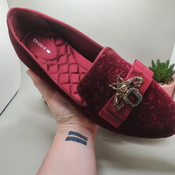 Birdies Starling Flat In Wine Embossed Velvet Bee Loafers Womens Size 10.5