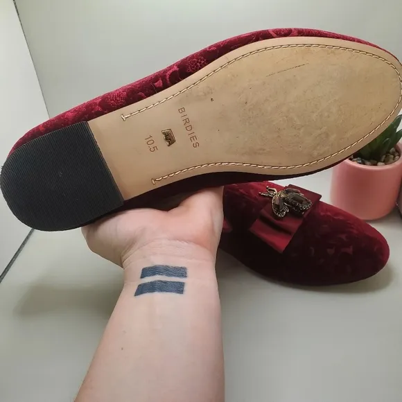 Birdies Starling Flat In Wine Embossed Velvet Bee Loafers Womens Size 10.5