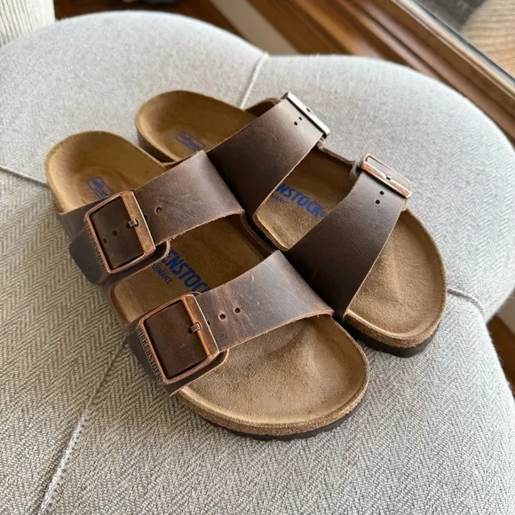 Birkenstock Arizona Brown Sandals with Adjustable Straps