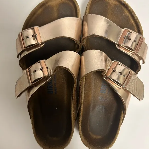 Birkenstock Arizona Sandals 37 US 6/6.5 Soft Footbed Metallic Copper Leather