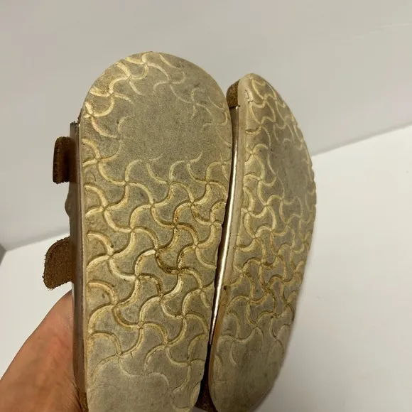 Birkenstock Arizona Sandals 37 US 6/6.5 Soft Footbed Metallic Copper Leather