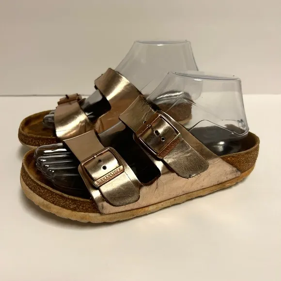 Birkenstock Arizona Sandals 37 US 6/6.5 Soft Footbed Metallic Copper Leather