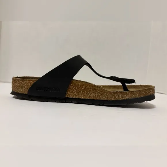 Birkenstock Gizeh black thong sandals size 40/9