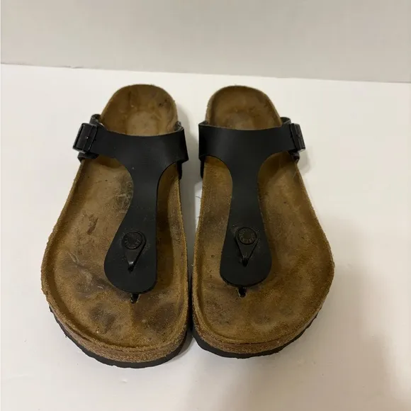 Birkenstock Gizeh black thong sandals size 40/9