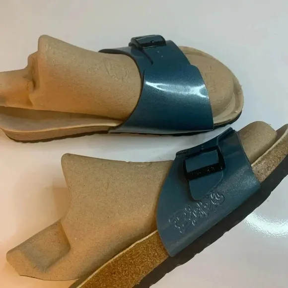 Birkenstock sandals, ocean blue adjustable, single strap size L8/ M6
