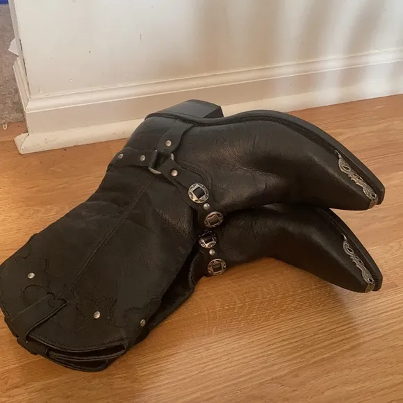 Black leather pull on boots with metal rivets 9.5M
