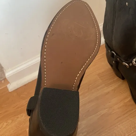 Black leather pull on boots with metal rivets 9.5M