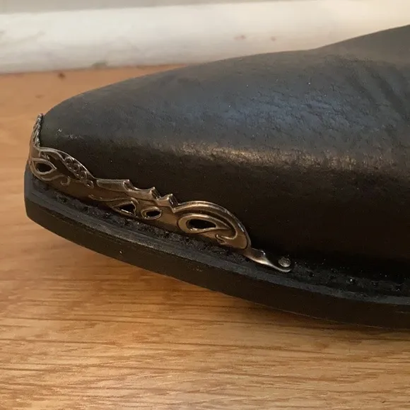 Black leather pull on boots with metal rivets 9.5M