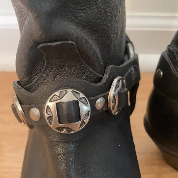 Black leather pull on boots with metal rivets 9.5M