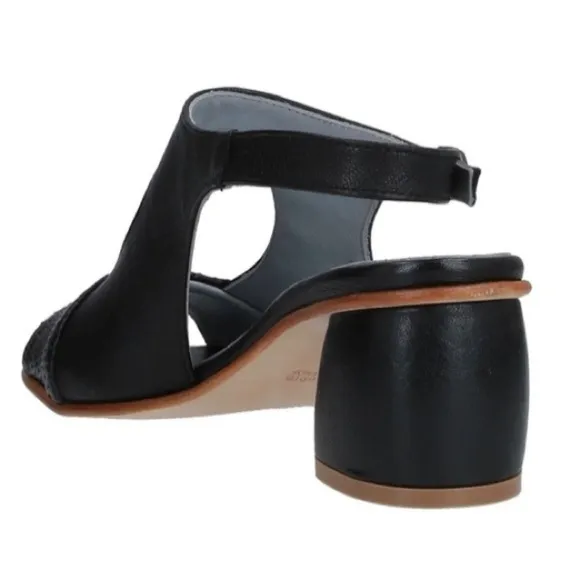 Black LILIMILL Dixan Sandals Size 8, NIB