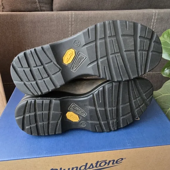 Blundstone All-Terrain Chelsea Boots #2056
