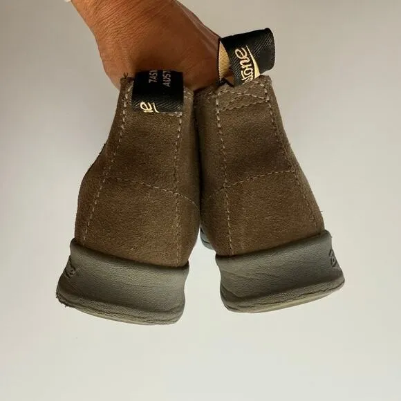 Blundstone Medium Brown Suede Pull On Active Chelsea Boots Kids sz 3 US 4 / 4.5