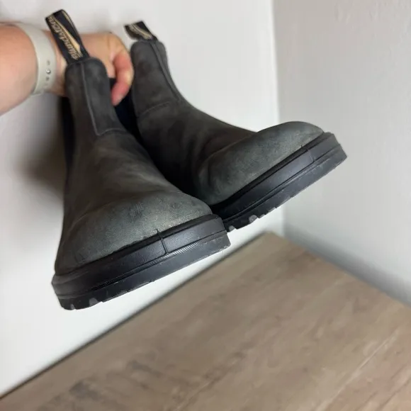 BLUNDSTONE’S MEN'S ALL-TERRAIN CHELSEA BOOTS - RUSTIC BLACK