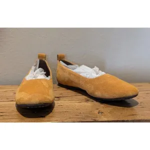 Born Adour Yellow (Mustard) Suede Ballet Flats Womens Size 7.5M