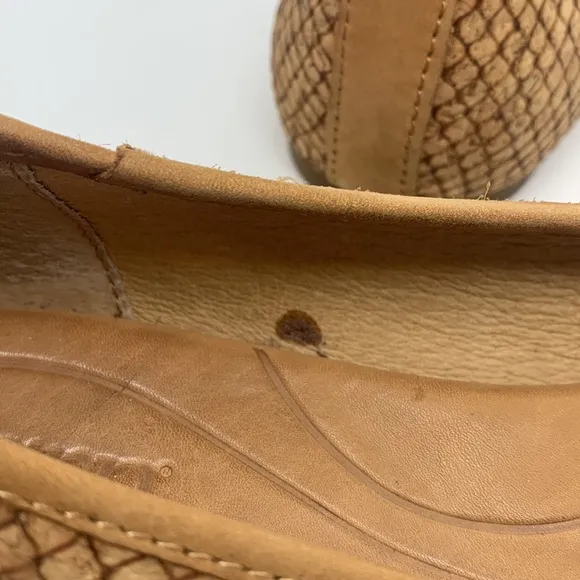 BORN Carri Cork Leather Ballet Flats Taupe/Tan 8 Slip-On Bow Accent Casual