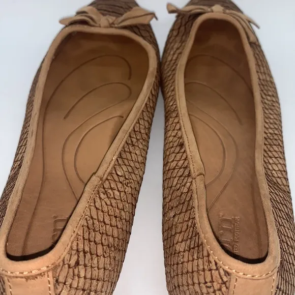 BORN Carri Cork Leather Ballet Flats Taupe/Tan 8 Slip-On Bow Accent Casual