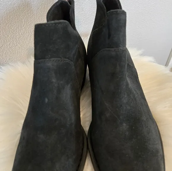 Born Shari Boots