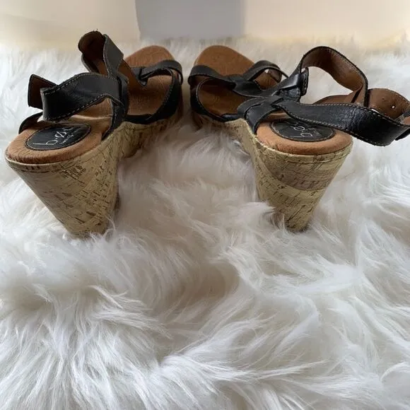 Born Cork Black Leather T-Strap Sandals Si…