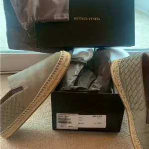 Bottega Veneta EUC 39 sz 9 signature weave  grey espadrilles original box bag
