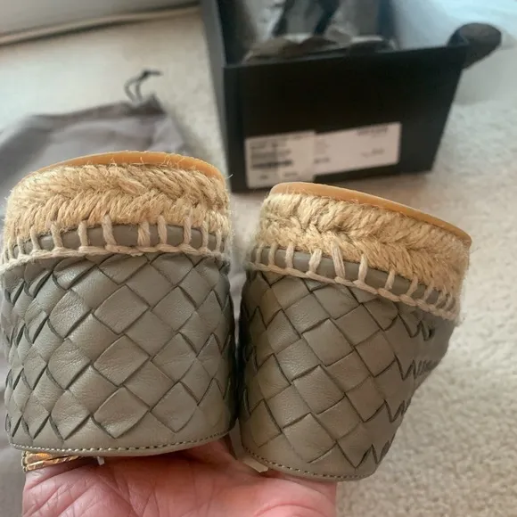 Bottega Veneta EUC 39 sz 9 signature weave  grey espadrilles original box bag