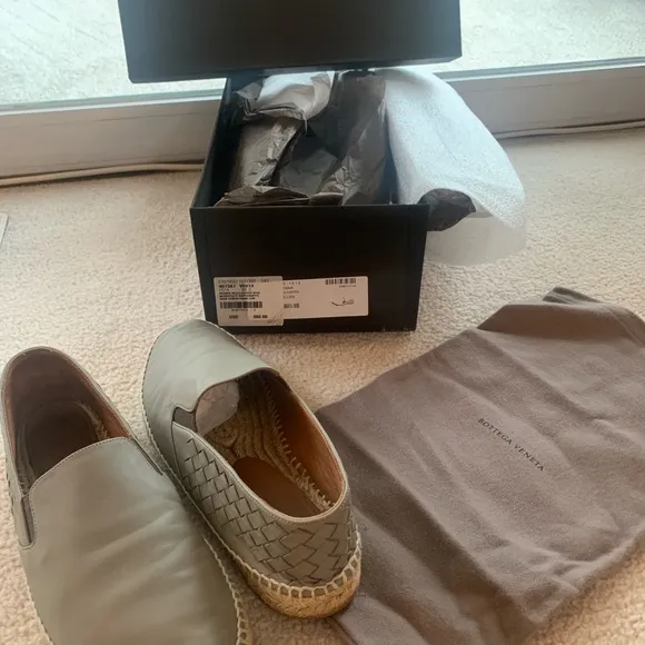 Bottega Veneta EUC 39 sz 9 signature weave  grey espadrilles original box bag
