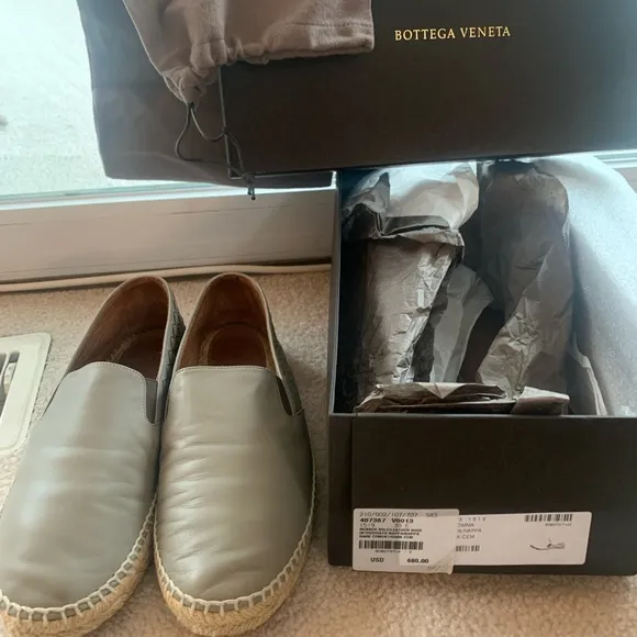 Bottega Veneta EUC 39 sz 9 signature weave  grey espadrilles original box bag