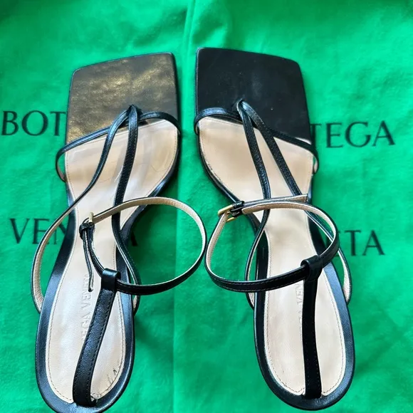 Bottega Veneta Stretch Strap Sandals💋