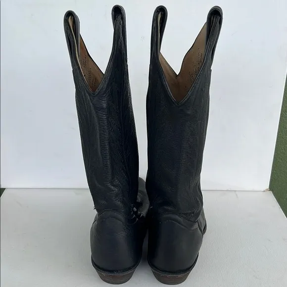 Boulet Black Leather Cowboy Boots with Pull-On Style
