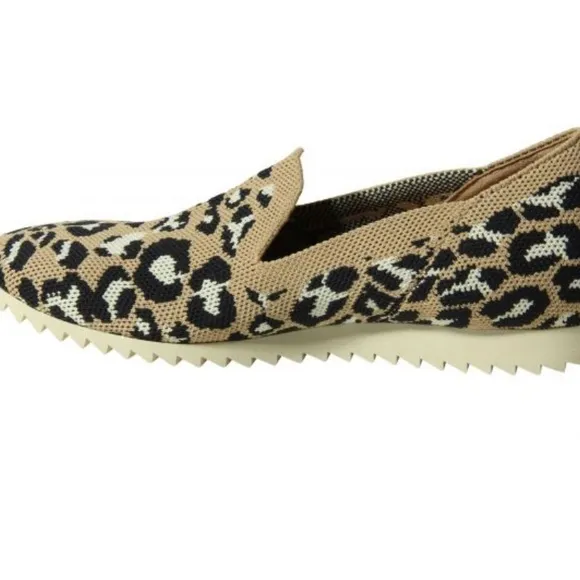 BRAND BEW IN BOX! VANELI BEIGE LEOPARD STRETCH KNIT VERNE SIZE 9.5