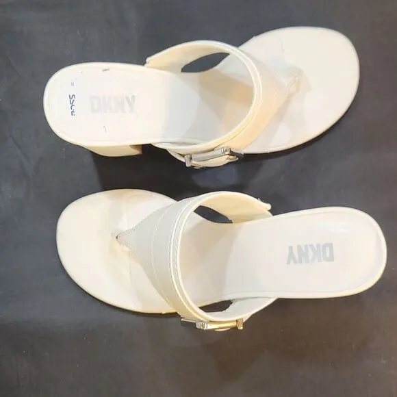 BRAND NEW DKNY BLOCK HEEL  THONG SANDAL
