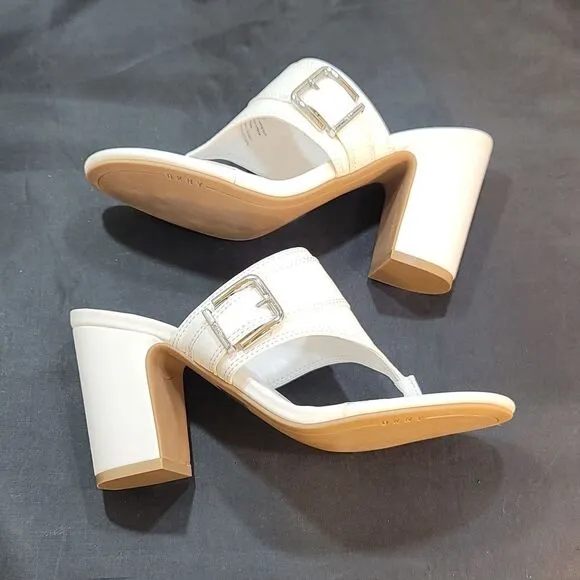 BRAND NEW DKNY BLOCK HEEL  THONG SANDAL