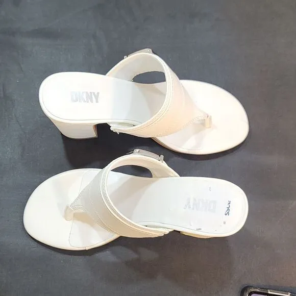 BRAND NEW DKNY BLOCK HEEL  THONG SANDAL