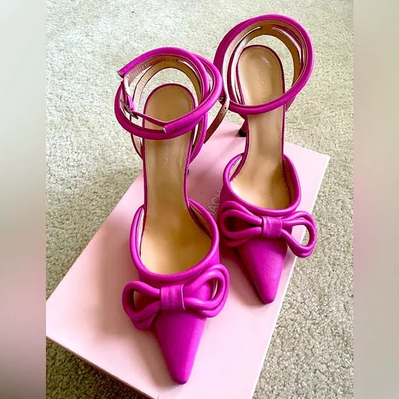 Brand new Mach &amp; Mach Bow Leather Sandals in Fuschia .