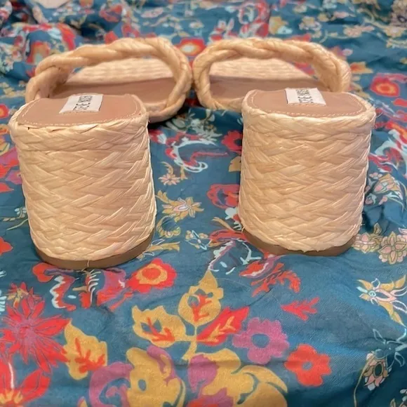 Brand New Steve Madden Braided Natural Straw Large Strap Slides Heeled Sandals