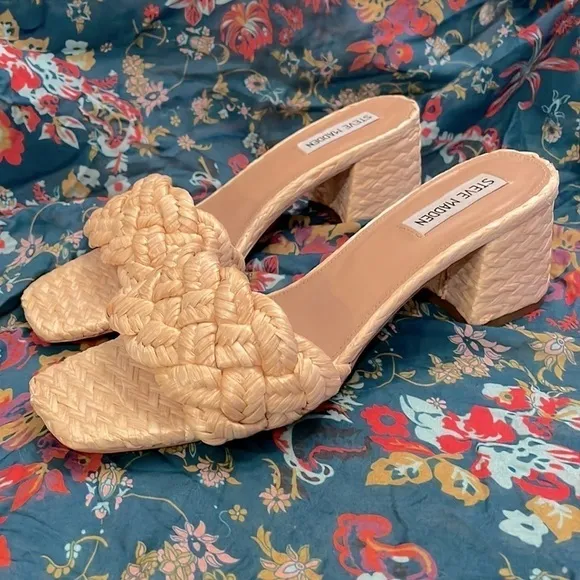 Brand New Steve Madden Braided Natural Straw Large Strap Slides Heeled Sandals