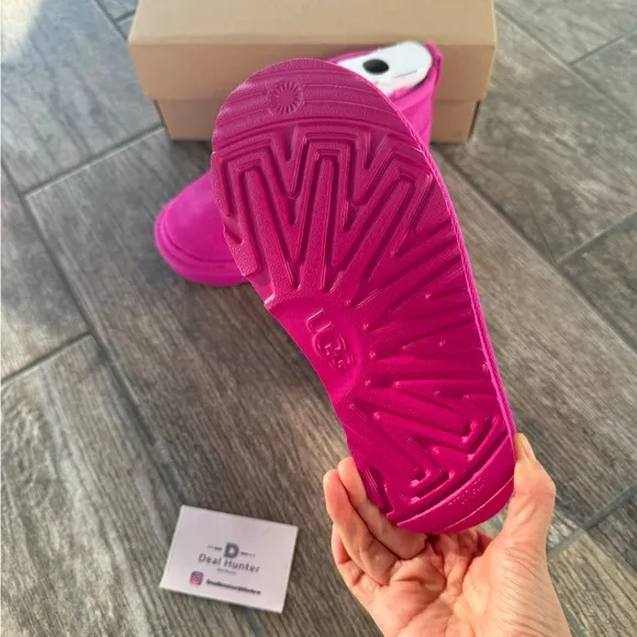 Brand New UGG Kids Neumel II Boots 1017320K-RCR Pink