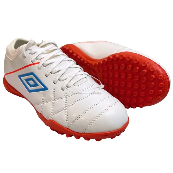 BRAND NEW Umbro Medusae 3 Club TF Sneakers