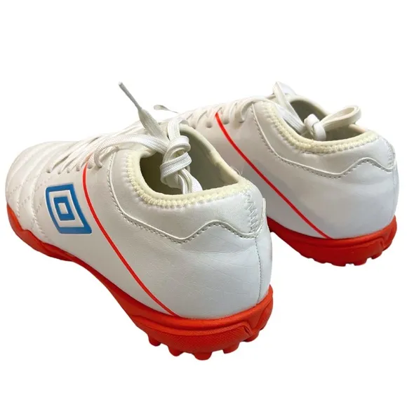 BRAND NEW Umbro Medusae 3 Club TF Sneakers