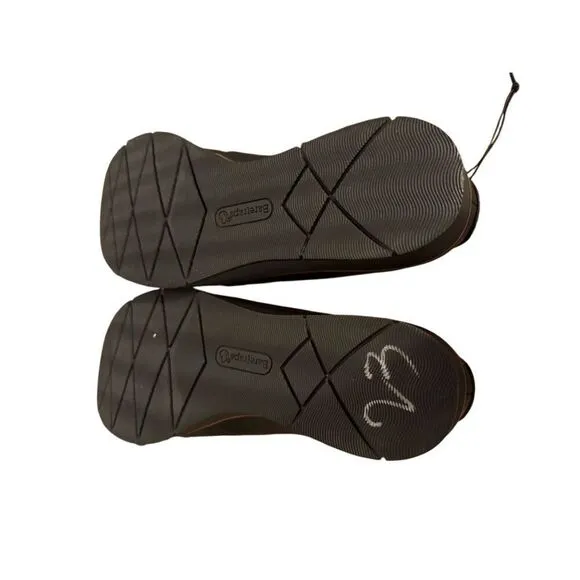 Brand New BareTraps Gleena Closed Toe Black Loafers 9.5 Wide Width
