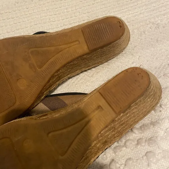 Burberry espadrilles 40 well loved plaid wedge sandals womens brown tan size 10
