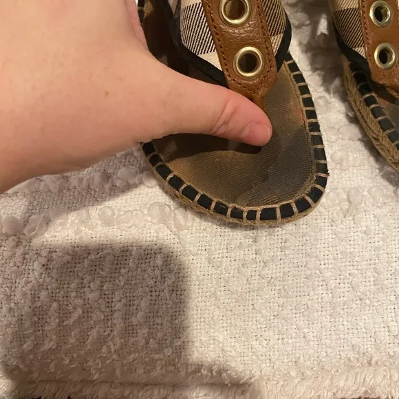Burberry espadrilles 40 well loved plaid wedge sandals womens brown tan size 10