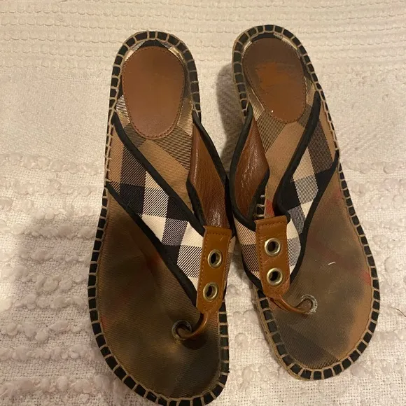 Burberry espadrilles 40 well loved plaid wedge sandals womens brown tan size 10